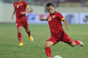 [Clip]: Những pha lập công đẹp nhất sự nghiệp của QBV Việt Nam 2016 Phạm Thành Lương