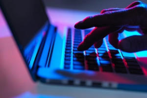 Cảnh báo tài khoản mạng xã hội giả mạo lãnh đạo và hình ảnh SHB cho vay tài chính