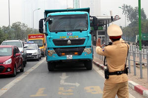 Thanh Hóa thu hồi hàng trăm phù hiệu xe kinh doanh vận tải vi phạm