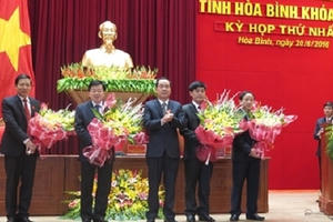 Thủ tướng phê chuẩn Chủ tịch và Phó Chủ tịch UBND tỉnh Hòa Bình và Sơn La