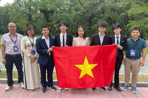 Nam sinh Trường THPT chuyên Phan Bội Châu giành Huy chương Bạc Olympic Vật lý châu Âu