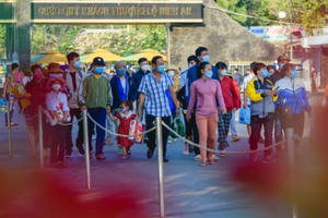 Đón hàng trăm ngàn lượt khách, du lịch Tây Ninh “ấm” dịp đầu năm