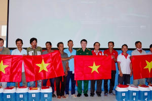 Đồng hành cùng ngư dân nghèo khu vực biên giới biển Sóc Trăng