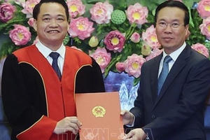 Trao quyết định bổ nhiệm Thẩm phán Tòa án nhân dân tối cao