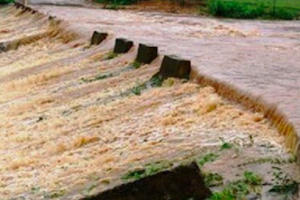 Tìm thấy thi thể học sinh bị nước cuốn trôi khi rơi xuống suối ngầm tại Hoà Bình