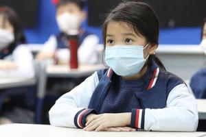 Hà Nội miễn 100% học phí đối với học sinh thuộc hộ cận nghèo Hà Nội miễn 100% học phí đối với học sinh thuộc hộ cận nghèo