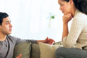 Đàn ông ngoại tình rất hay nói với vợ câu này khi về nhà