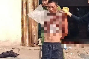 Nghi ngáo đá, con trai cầm dao điên cuồng chém bố mẹ ở Lạng Sơn