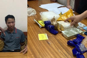 CSGT tóm gọn “người vận chuyển” cùng số lượng lớn “hàng trắng”