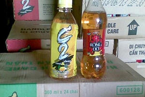 Mối nguy "ngầm" từ nước đóng chai