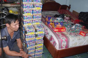 Lâm Đồng: Công an tạm giữ đối tượng mua bán, tàng trữ hơn 222 kg pháo nổ Lâm Đồng: Công an tạm giữ đối tượng mua bán, tàng trữ hơn 222 kg pháo nổ