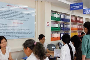 Dân bị trộm mã số thuế, “gánh” thu nhập trên trời