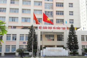 Vụ "giấy phép con" ở Bộ GDĐT: "Anh là gì mà đòi công nhận người ta?"