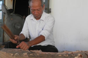 Nghệ nhân Phùng Văn Dích sống trọn cuộc đời bên nghề mộc Bích Chu