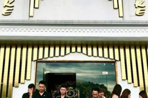 Quảng Ninh: Làm ngơ lệnh cấm, một số quán karaoke cùng dân chơi vẫn ngang nhiên hoạt động