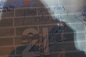 Toàn cảnh sinh nhật 21 năm Bức Tường - Tưởng nhớ rocker Trần Lập