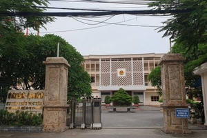 Để người dân xây nhà trên đất nông nghiệp, Chủ tịch xã ở TP Hải Phòng bị cách chức Để người dân xây nhà trên đất nông nghiệp, Chủ tịch xã ở TP Hải Phòng bị cách chức