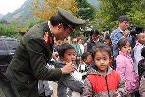 Khởi động Chương trình "Tình nguyện mùa Đông năm 2025 - Xuân tình nguyện năm 2026" tại Nghệ An