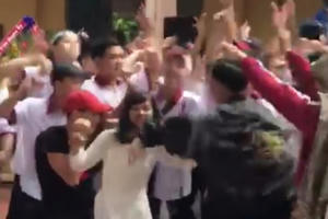 Đắk Lắk: Sở GD-ĐT chấn chỉnh trường để học sinh nhảy nhót không phù hợp trong ngày khai giảng