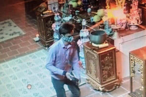 Bắt giữ tên trộm chuyên đột nhập chốn tâm linh trộm hòm công đức