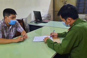 Hải Dương: Bắt đối tượng "cộm cán", lắp hệ thống camera trước nhà để bán ma tuý