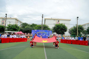Câu lạc bộ Doanh nhân Lam Hồng tổ chức Giải bóng đá quyên góp ủng hộ nhà tình thương