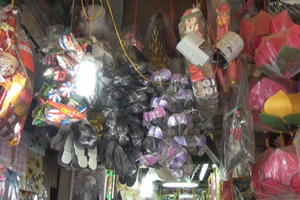 Mua sắm đồ lễ tháng Vu Lan: Cốt ở lòng thành