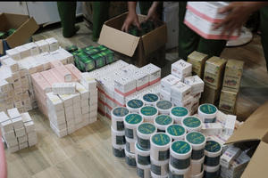 Triệt phá đường dây sản xuất 12 tấn kem trộn dùng bột hóa chất