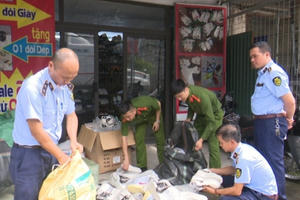 Phát hiện, thu giữ 1250 đôi giày giả nhãn hiệu Nike