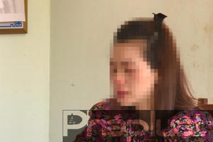 Triệu tập người phụ nữ rao bán thuốc đặc trị Covid-19 ở Đắk Lắk Triệu tập người phụ nữ rao bán thuốc đặc trị Covid-19 ở Đắk Lắk