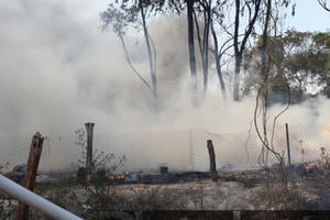 Bình Dương: Bãi chứa phế liệu bốc cháy dữ dội