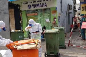 TPHCM: Còn 12 địa điểm liên quan đến bệnh nhân Covid-19 bị phong tỏa