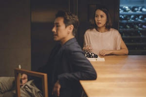 Bí mật đằng sau biệt thự, mùi và… cảnh “nóng” trong “Ký sinh trùng”