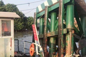 Sau khi bị tàu đâm, Phà Cát Lái không nhận chở xe trên 8 tấn