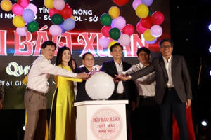 Trưng bày hàng trăm ấn phẩm đặc sắc tại Hội báo Xuân Quý Mão năm 2023 tại Đắk Nông