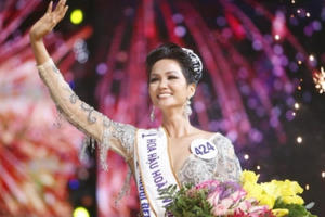 Hoa hậu H’ Hen Niê: Phụ nữ hãy tự vẽ cuộc đời của chính mình!