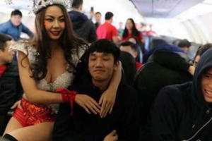 “Để người mẫu mặc hở hang trên chuyến bay với U23 Việt Nam là chiêu PR rẻ tiền”