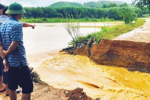 Mất an toàn khi nhiều hồ, đập thủy lợi hư hỏng, xuống cấp Mất an toàn khi nhiều hồ, đập thủy lợi hư hỏng, xuống cấp