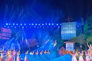 “Lễ hội Tình yêu - Hòn Trống Mái Sầm Sơn 2023” “Lễ hội Tình yêu - Hòn Trống Mái Sầm Sơn 2023”