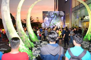 Hà Hồ, Hà Anh cùng dàn sao “hoàn hồn” dự công chiếu phim sau cháy lớn