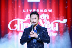 Bằng Kiều tiết lộ cát- sê của năm 2000 là 2 cây vàng