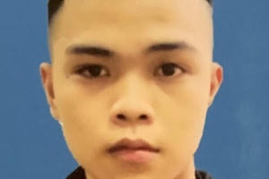 Hà Nội: Truy nã đối tượng dùng vũ khí chém người trọng thương rổi bỏ trốn Hà Nội: Truy nã đối tượng dùng vũ khí chém người trọng thương rổi bỏ trốn