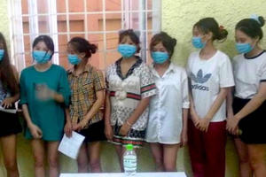 Hà Nội: 7 chân dài tụ tập chơi ma tuý trong phòng VIP của quán karaoke bất chấp lệnh cấm