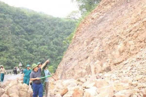 Nghệ An: Mưa lớn kéo dài, sạt lở nghiêm trọng tại huyện Kỳ Sơn