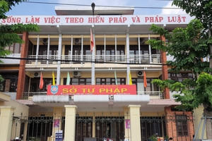 Ninh Bình: 17 lãnh đạo sở, ngành không đỗ công chức sẽ bị thu hồi chức vụ