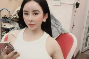 Hotgirl cùng nhân tình xách ma tuý đi bán thì bị bắt