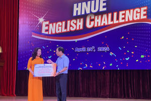 Sôi động Cuộc thi Tiếng Anh của Trường ĐH Sư phạm Hà Nội