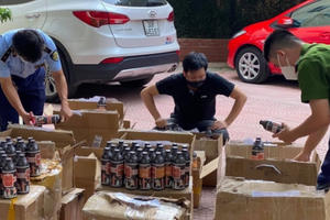 Thu giữ 566 chai sữa tắm “nhái” nhãn hiệu Tesori