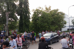 TP HCM: Người đàn ông treo cổ để lại một xế hộp và 2 bức thư tuyệt mệnh