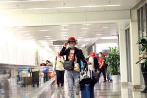 Đề xuất người nhập cảnh không cần xác nhận tiêm vaccine hoặc đã khỏi COVID-19 Đề xuất người nhập cảnh không cần xác nhận tiêm vaccine hoặc đã khỏi COVID-19